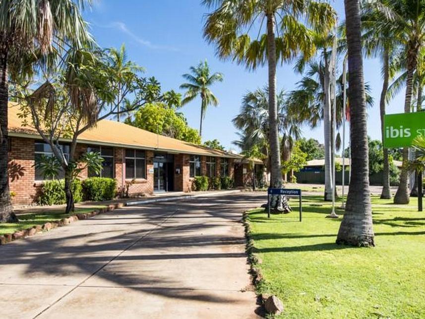 The Cambridge Kununurra Hotel Exterior photo